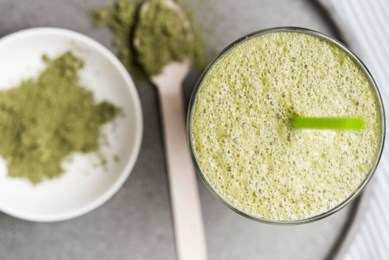 matcha en avocado smoothie